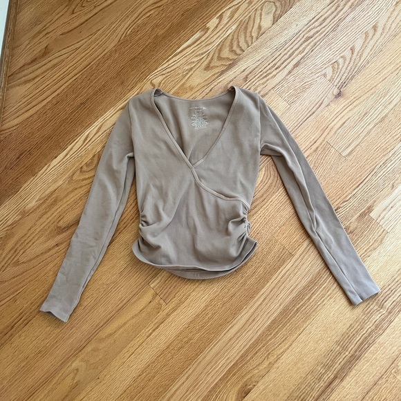 Free People Tops - Free people Long sleeve top Wrap ruched side top free people